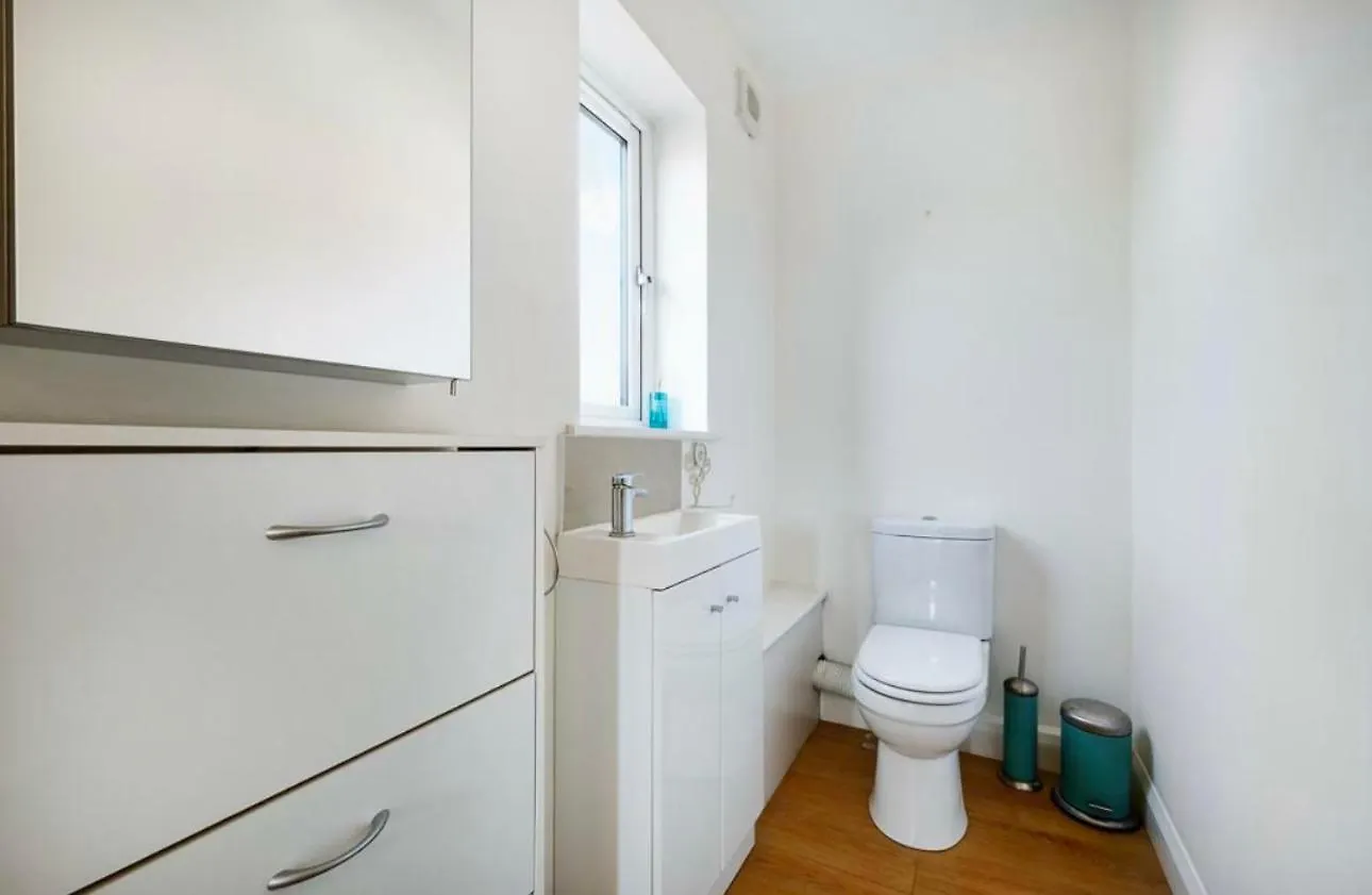 Apartament Exquisite Home Away From Home Greenford  Wielka Brytania