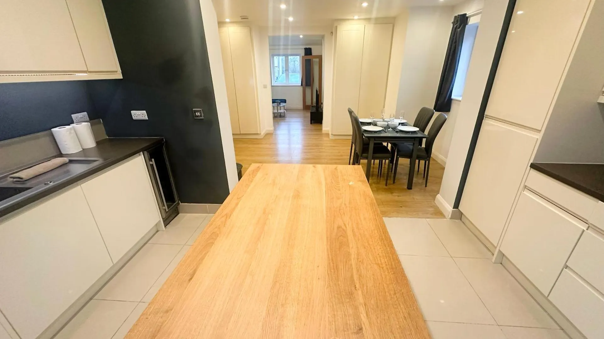 Exquisite Home Away From Home Greenford  Apartament Greenford (Greater London)
