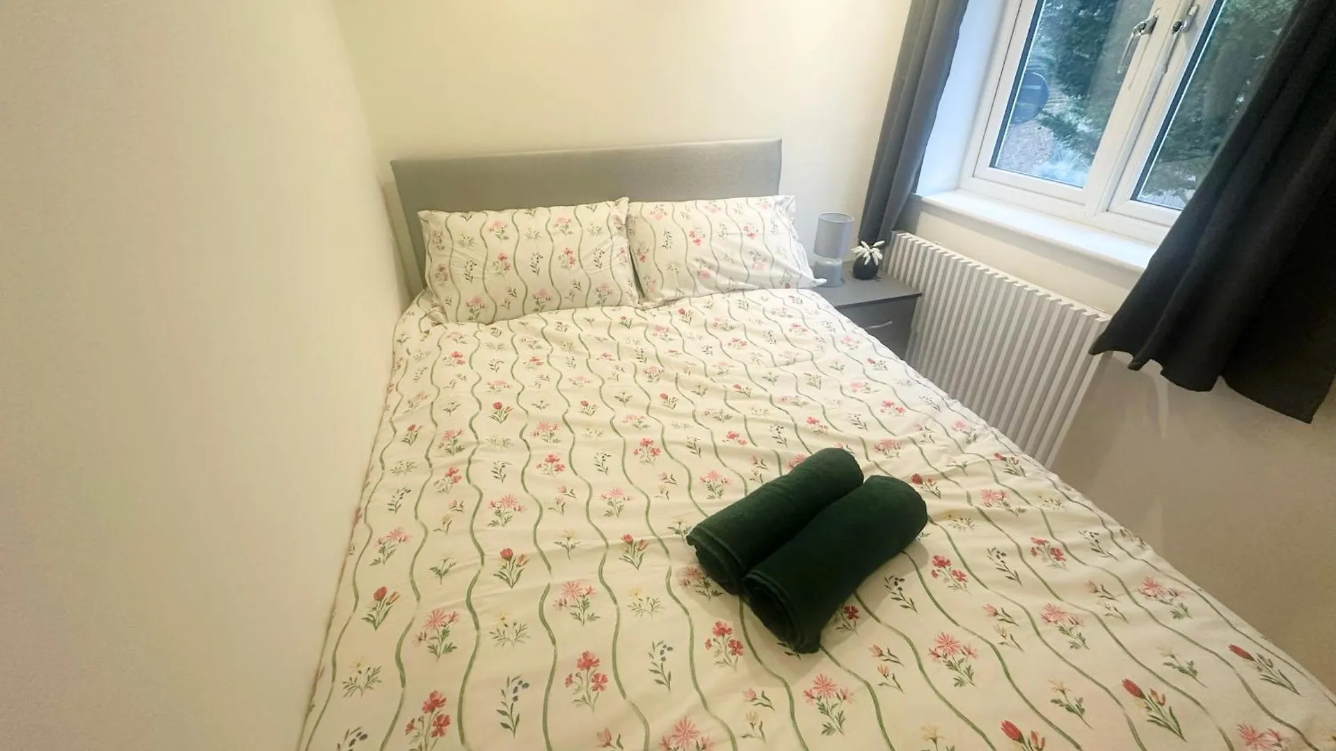 Exquisite Home Away From Home Greenford  0*, Greenford (Greater London) Wielka Brytania
